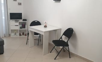 Cocooning Furnished Studio