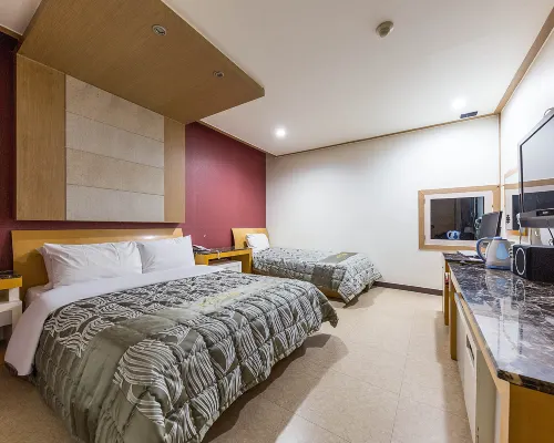 Daejeon Yuseong 500 Hotels near Noeun Station