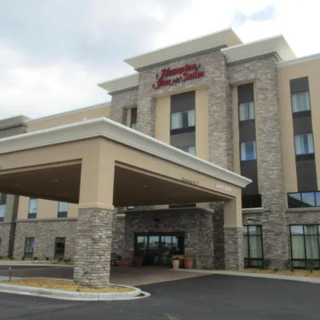 Hampton Inn and Suites Hudson