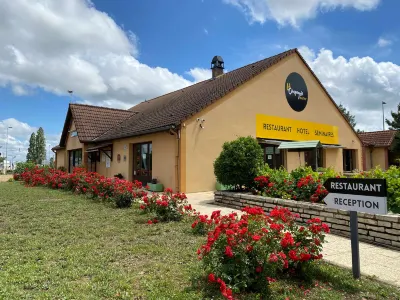 Kyriad Direct Roanne Hôtels à proximité de : Église Notre Dame des Victoires