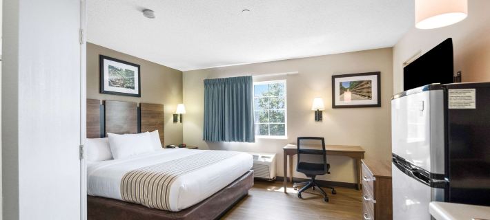 Suburban Studios Sterling - Washington Dulles Hotels in Loudoun County