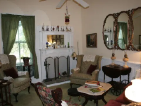 Country Manor Hotels in Vance County