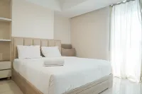 Comfort and Modern Studio at West Vista Apartment Отели в г. Западная Джакарта