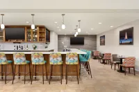 Hilton Garden Inn Stony Brook - bar