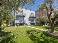 Insula Felix - Deluxe Double or Twin Room with Lake View Moniga del Garda otelleri