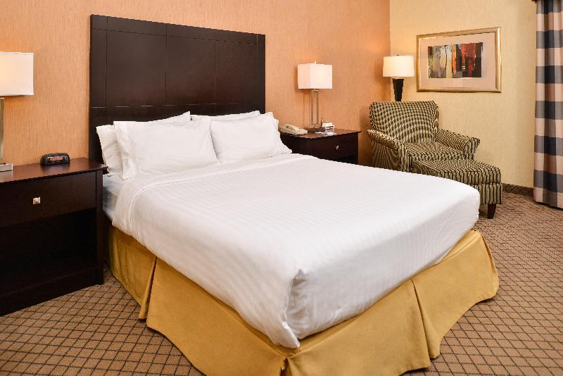 Holiday Inn Express Lewisburg - New Columbia, an Ihg Hotel