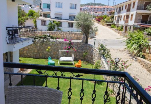 4. 닷차 베야즈 에..