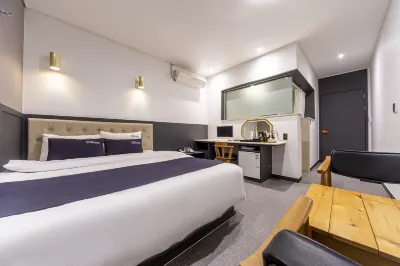 Changwon Jinhae Som Hotels near Heyang Sengmul Theme Park