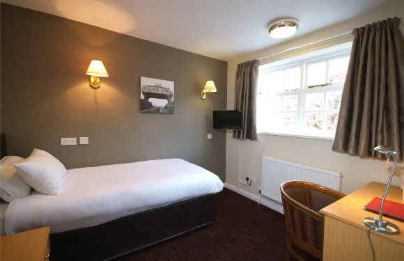 老灰母馬酒店-格林國王旅館