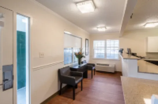 HomeTowne Studios Atlanta NE - Downtown Norcross