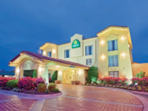 Quality Inn Hotels in Hampton