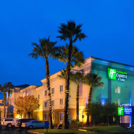 Holiday Inn Express & Suites VACAVILLE by IHG
