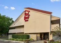 Red Roof Inn Detroit - Roseville/ St Clair Shores Hôtels à : Clinton Charter Township