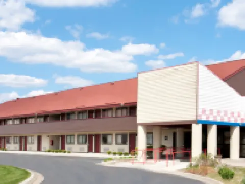 Red Roof PLUS+ Ann Arbor - University of Michigan North Hotéis em Ann Arbor