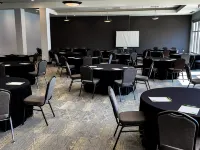 Holiday Inn 奧馬哈市中心 - 機場 埃普利机场 (OMA)附近的飯店