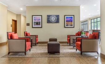 Comfort Inn & Suites Lakewood by Jblm