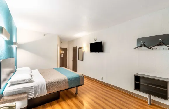 德克薩斯劉易斯維爾 - 醫學市 6 號汽車旅館