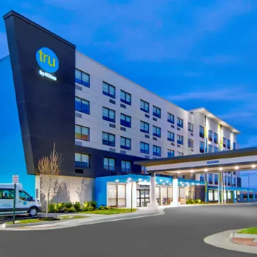 Tru by Hilton Ashburn One Loudoun