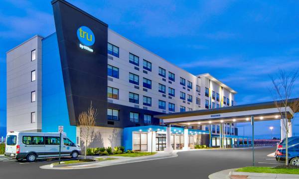 Tru by Hilton Ashburn One Loudoun