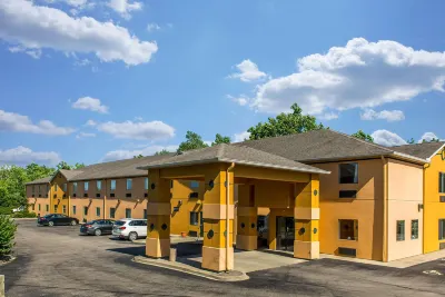 Suburban Studios Mason Hwy 42 Hotels near Delirium