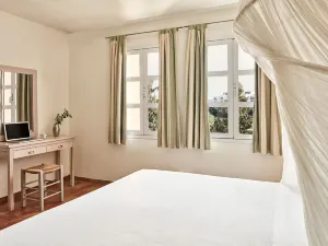 Candia Park Village