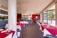 Park Regis Anchorage Hotels in South Townsville