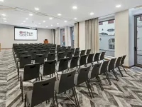 Hilton Garden Inn Riga Old Town Отели рядом с достопримечательностью «Кипсала»