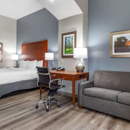 Comfort Inn & Suites