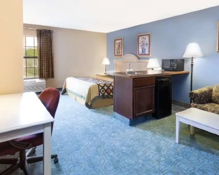 Super 8 by Wyndham Freeport Hotels in Stephenson County
