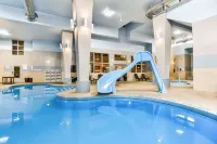 Comfort Inn & Suites Ambassador Bridge - Gym