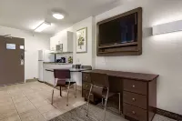Motel 6 Saskatoon, SK