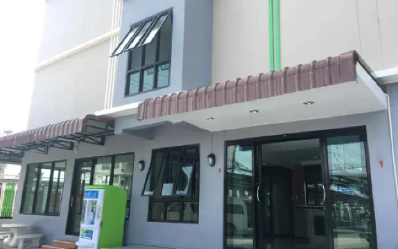 Sutharnlai Apartment Hotels in Suphan Buri