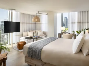 1 Hotel Toronto