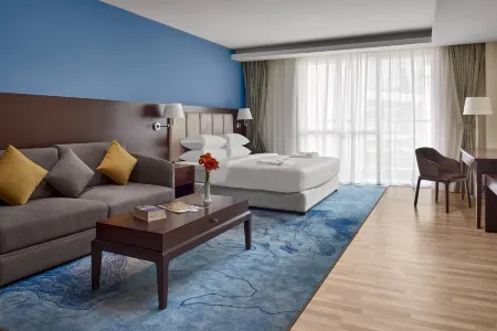 Olympia City Hotel by Dara