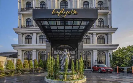 Lafayette Boutique Hotel Yogyakarta Отели в г. Sleman Regency