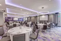 Home2 Suites by Hilton Toronto Brampton Hotels in Brampton