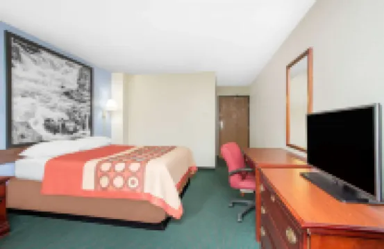 Super 8 by Wyndham Warner Robins