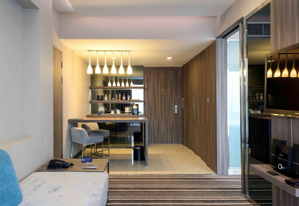 노보텔 방콕 임팩트 외관 및 연결로