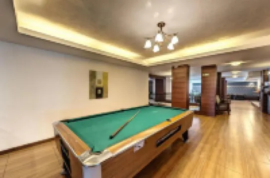 Grand Royale Apartment Complex & Spa