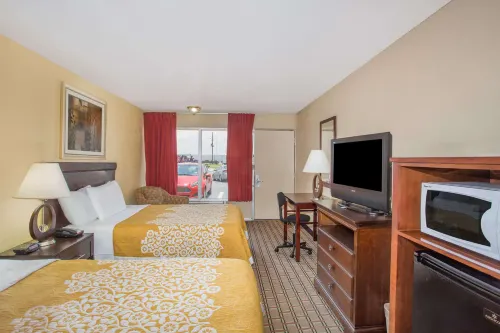 デイズ イン バイ ウィンダム ブライズビル