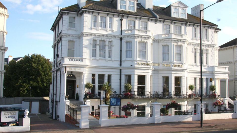 OYO Devonshire Park Hotel