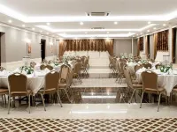Othello Hotel โรงแรมในเมร์ซีน