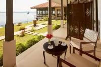 Ekho Lake House Hotels in Giritale