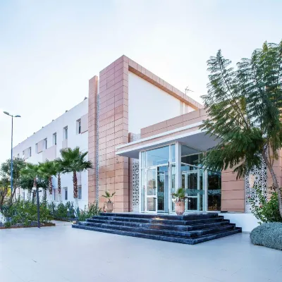 فندق ريلاكس القنيطرة Hotels near تاناغرا مول مجمع تجاري