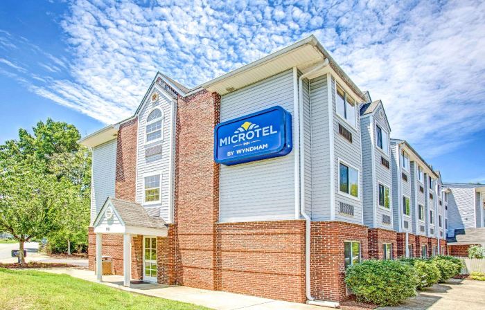 Microtel Inn & Suites by Wyndham Newport News Airport
