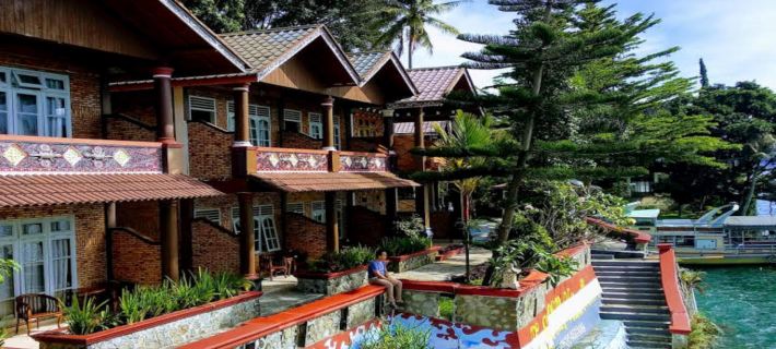 Samosir Villa Resort Hotels in Samosir Regency