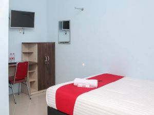 RedDoorz Syariah Near Suncity Mall Madiun