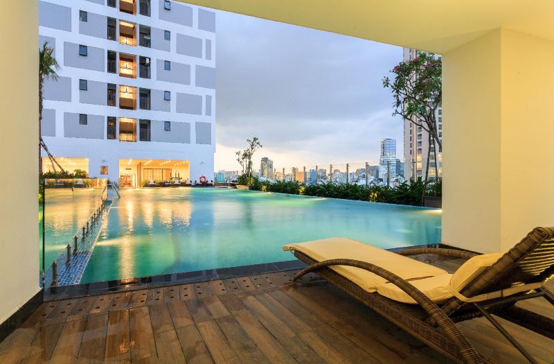 Infinity Pool Signature - Near Bui Vien Street