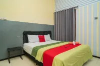 RedDoorz Near Alun Alun Batu Hotels in Batu City