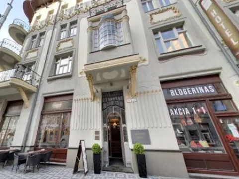 Roset Hotel & Residence